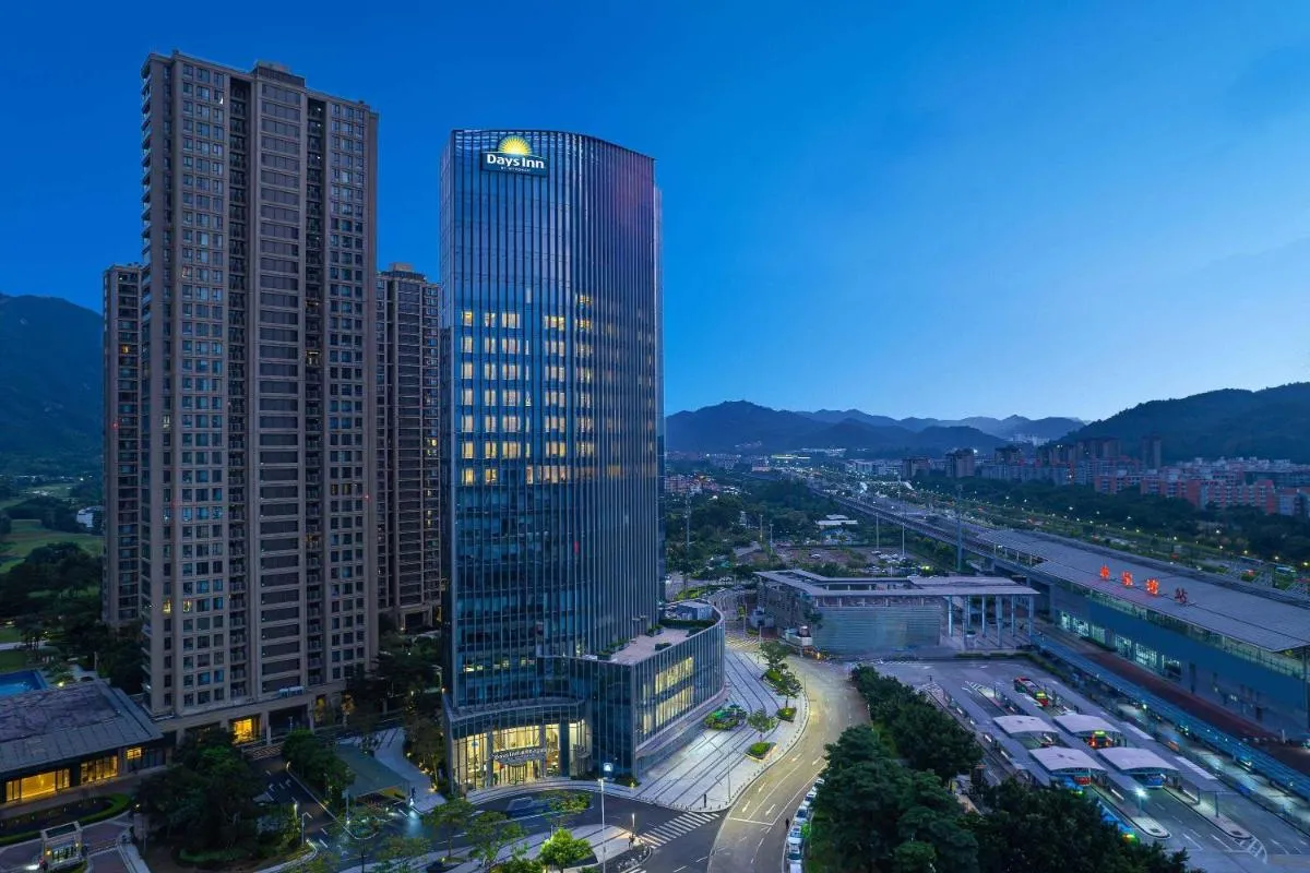 Image 1 of Days Inn by Wyndham Zhuhai Tangjiawan