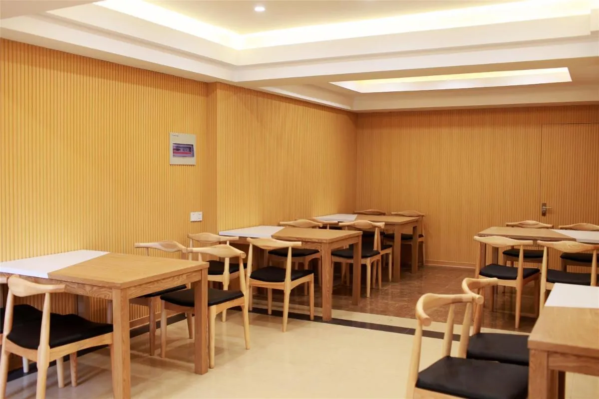 Image 3 of GreenTree Inn Zhuhai Mingzhu Station Express Hotel
