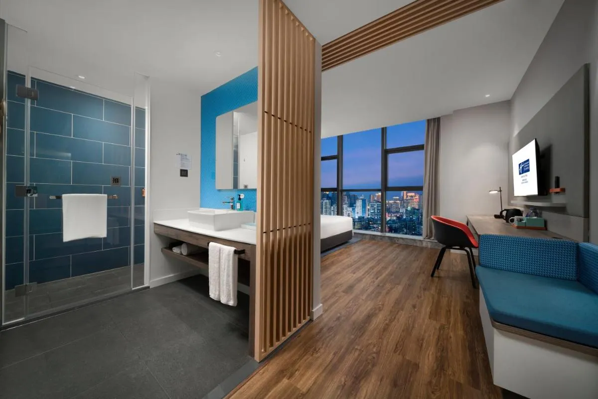 Image 2 of Holiday Inn Express Zhuhai Gongbei by IHG