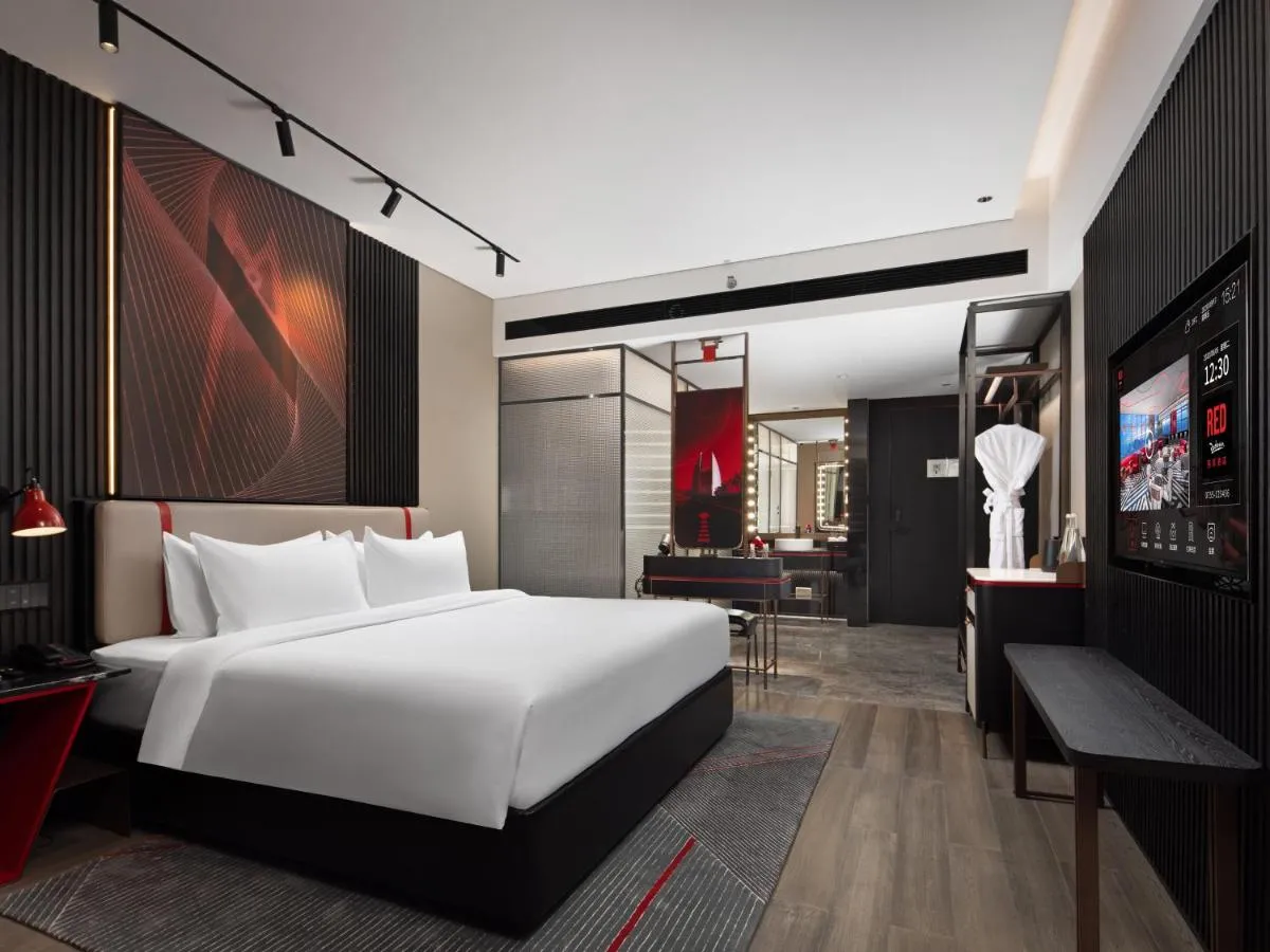 Image 3 of Radisson RED Hotel Zhuhai Gongbei Port
