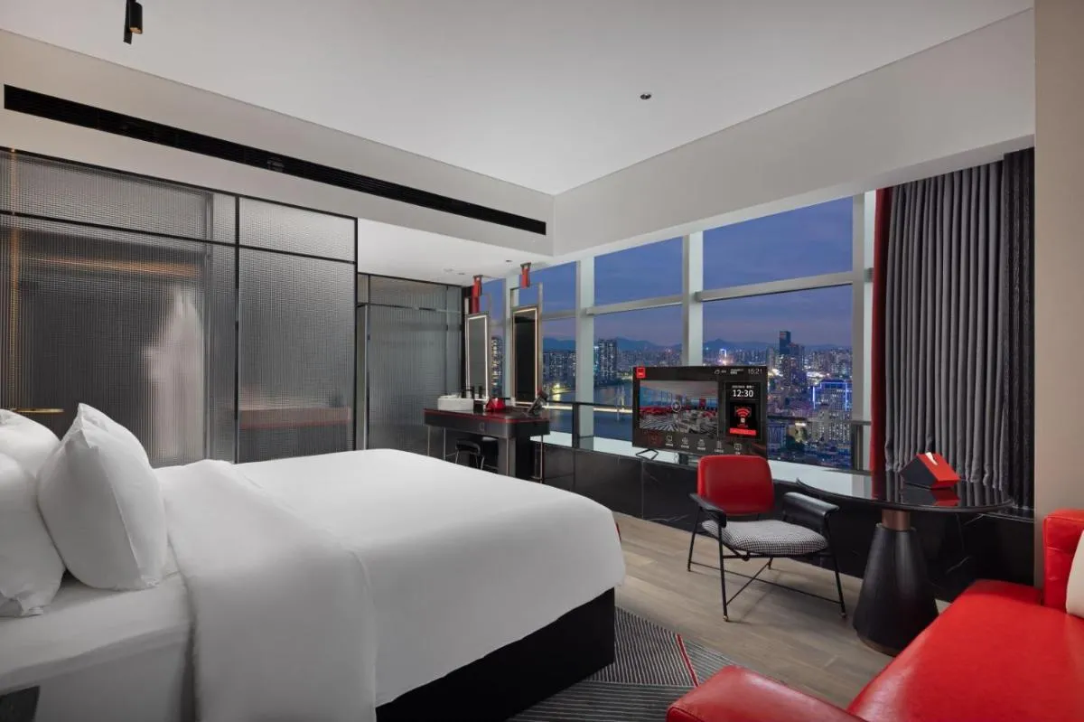 Image 4 of Radisson RED Hotel Zhuhai Gongbei Port