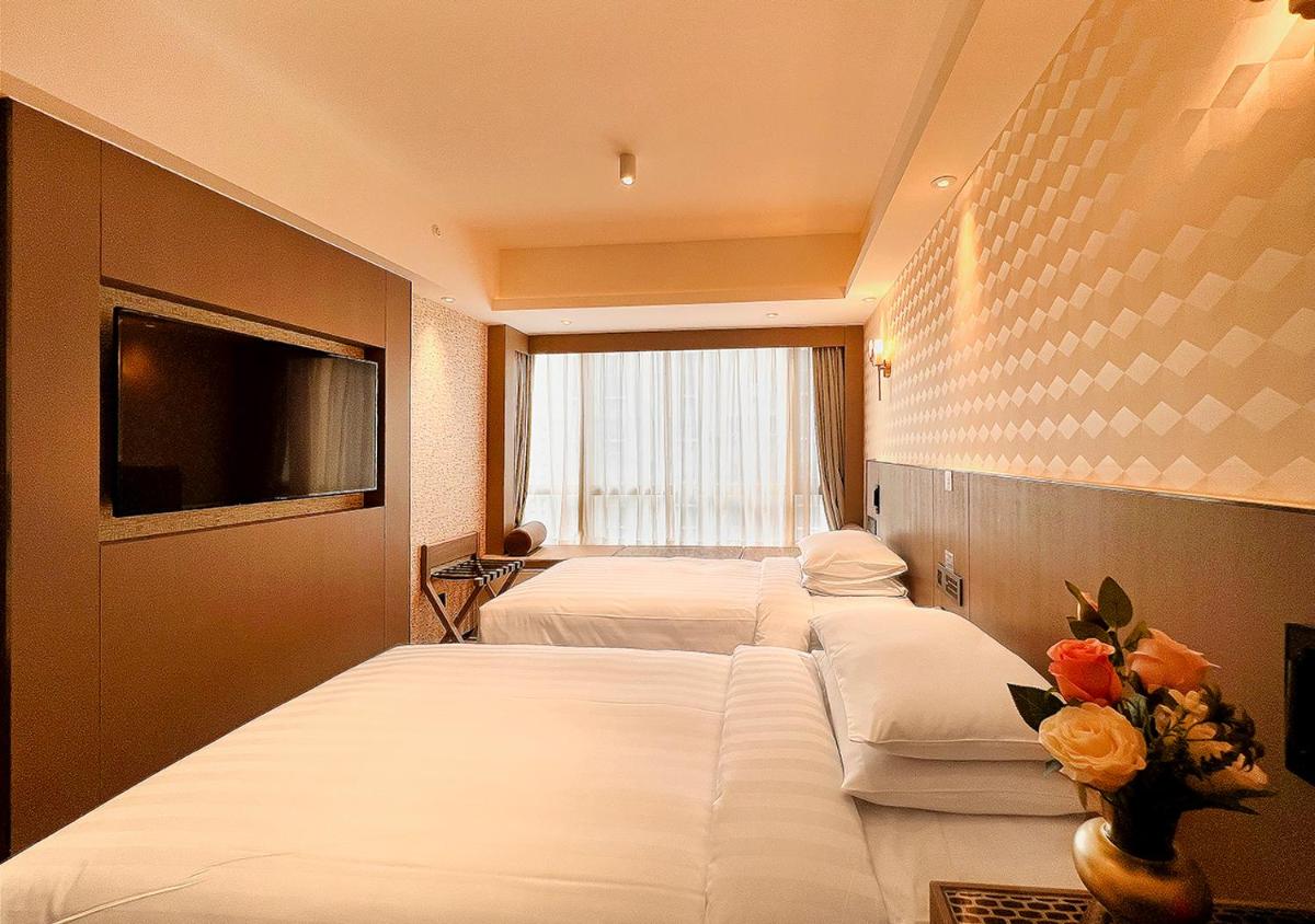 Image 6 of China Dragon Hotel