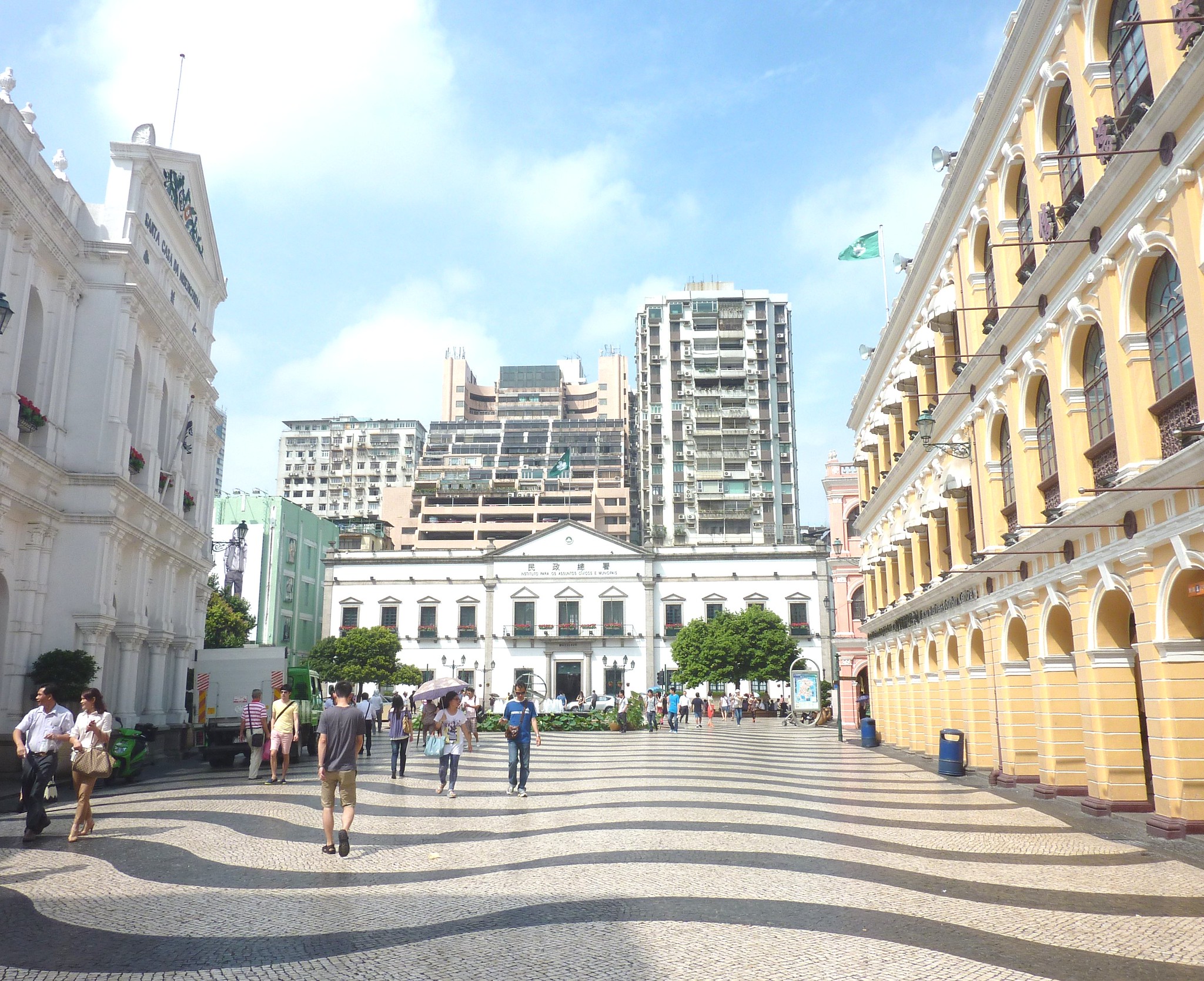 Senado Square